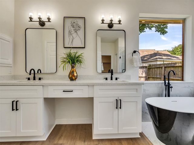 3319 Almond Creek Drive, Houston, TX 77059