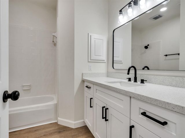 3319 Almond Creek Drive, Houston, TX 77059