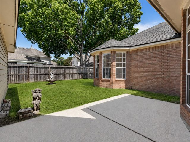 3319 Almond Creek Drive, Houston, TX 77059