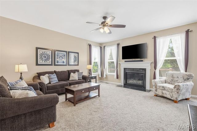 106 Kelcross Drive, Wentzville, MO 63385