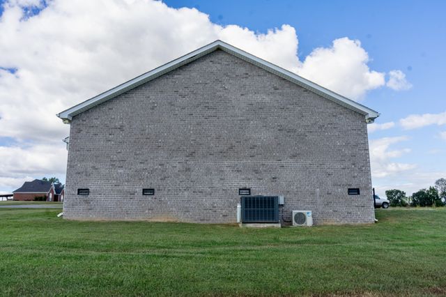 3 Browning Dr, Fayetteville, TN 37334