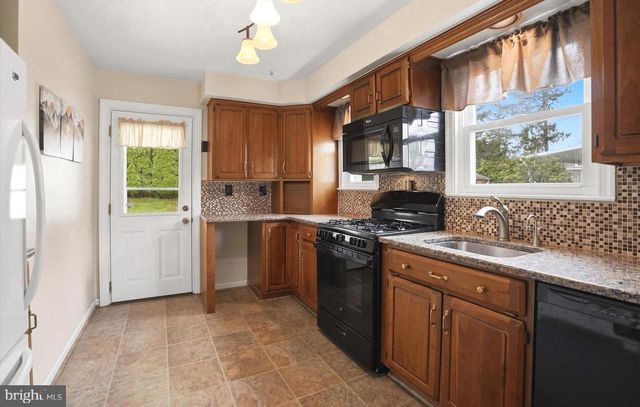 544 LAWRENCE RD, Havertown, PA 19083