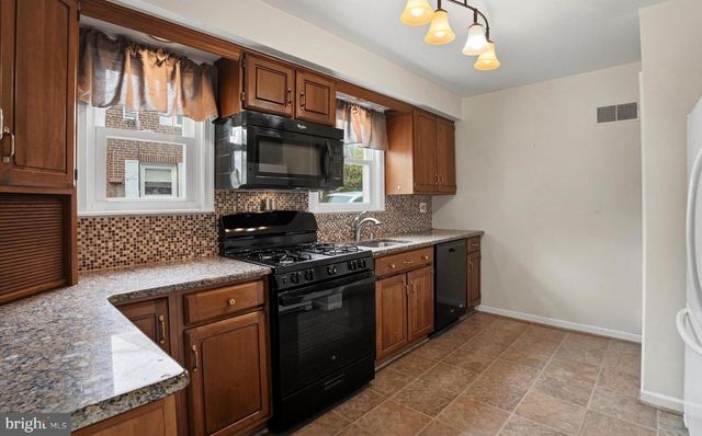 544 LAWRENCE RD, Havertown, PA 19083