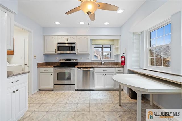 28 Daniel Webster Avenue C, Monroe, NJ 08831