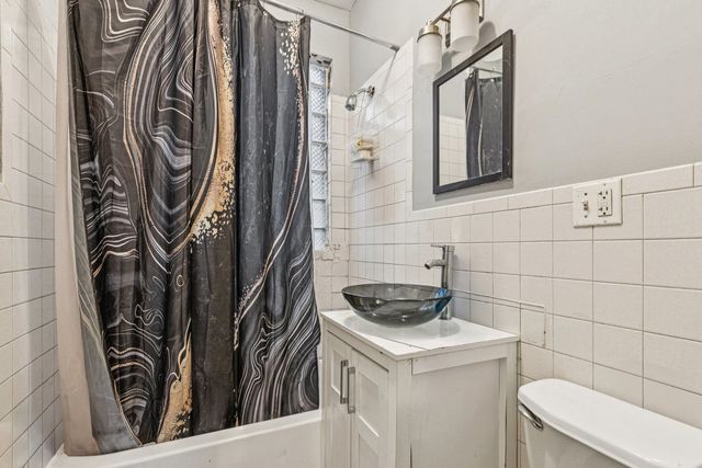 5756 S Princeton Avenue, Chicago, IL 60621