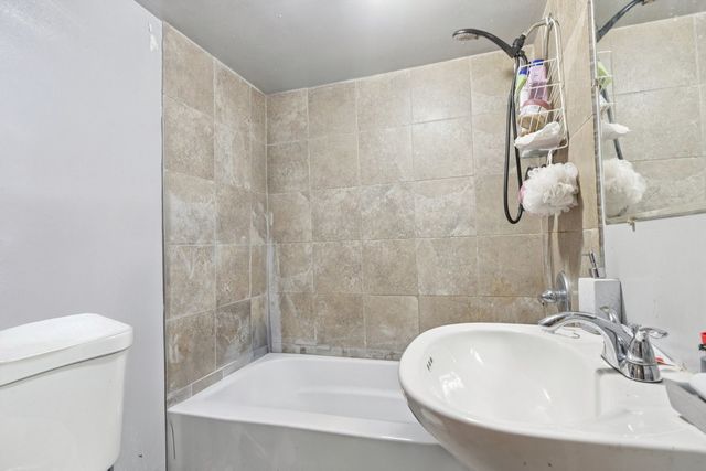 5756 S Princeton Avenue, Chicago, IL 60621