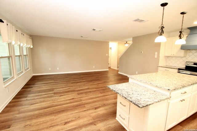 432 IRONGATE RDG, San Antonio, TX 78253