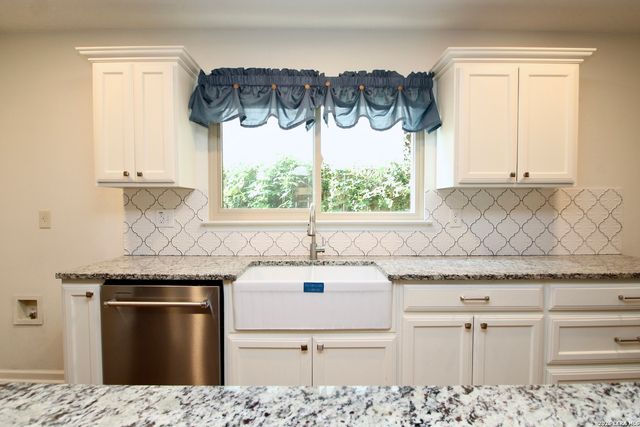 432 IRONGATE RDG, San Antonio, TX 78253
