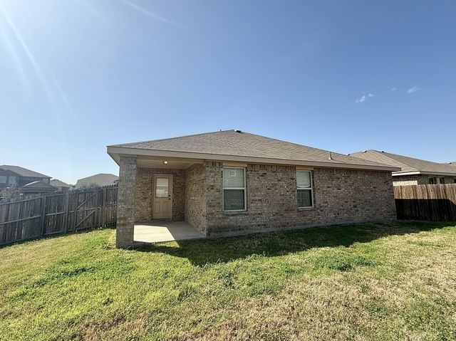 2077 Enchanted Rock Drive, Forney, TX 75126