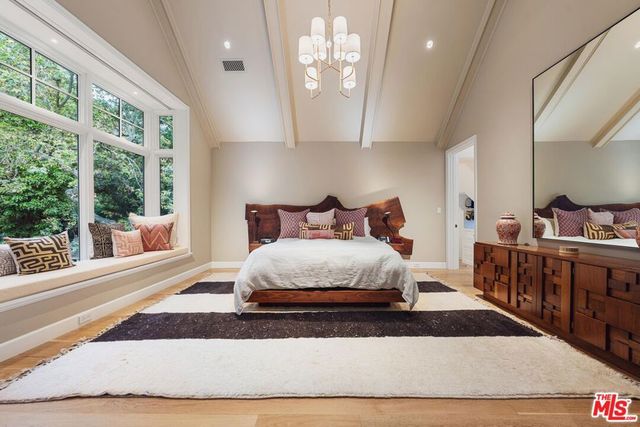 2600 Mandeville Canyon Road, Los Angeles, CA 90049