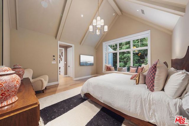 2600 Mandeville Canyon Road, Los Angeles, CA 90049