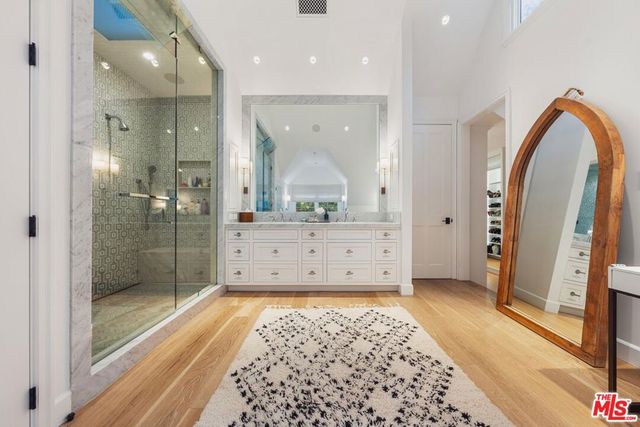 2600 Mandeville Canyon Road, Los Angeles, CA 90049