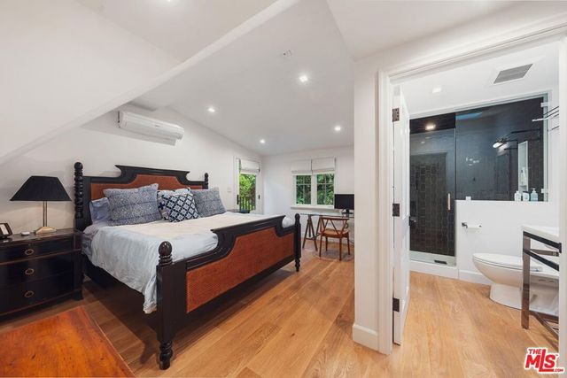 2600 Mandeville Canyon Road, Los Angeles, CA 90049