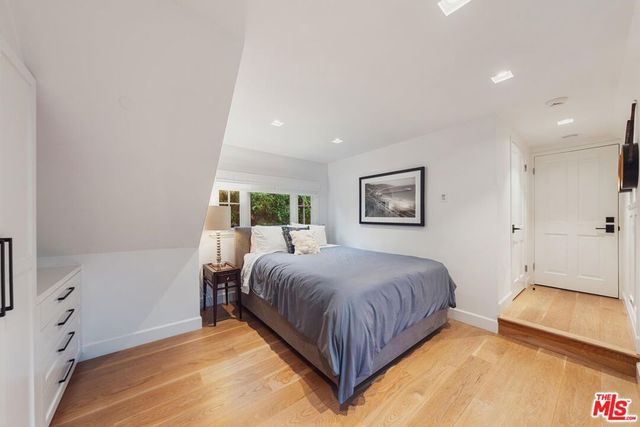 2600 Mandeville Canyon Road, Los Angeles, CA 90049