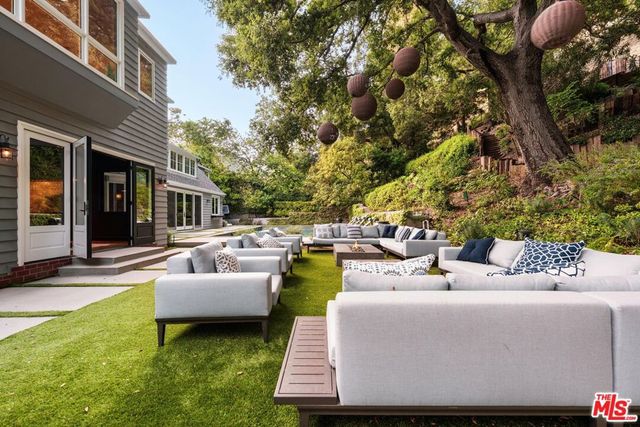 2600 Mandeville Canyon Road, Los Angeles, CA 90049