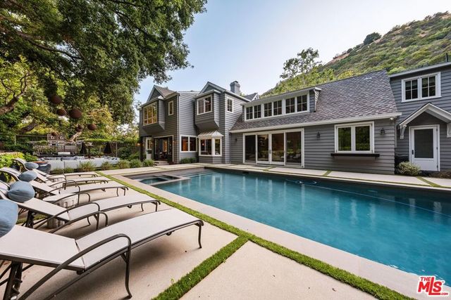 2600 Mandeville Canyon Road, Los Angeles, CA 90049