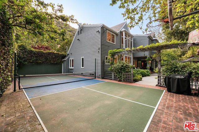 2600 Mandeville Canyon Road, Los Angeles, CA 90049