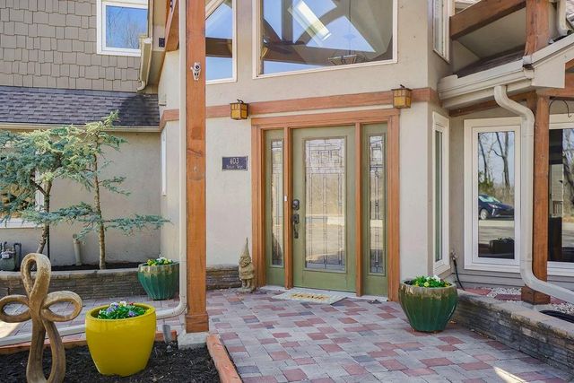 403 Navajo Lane, Lake Quivira, KS 66217