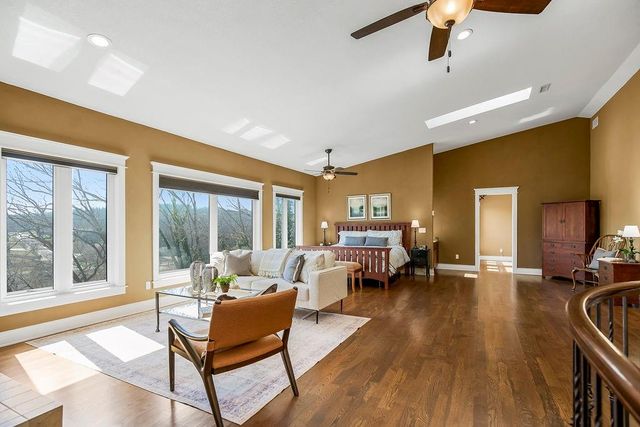 403 Navajo Lane, Lake Quivira, KS 66217