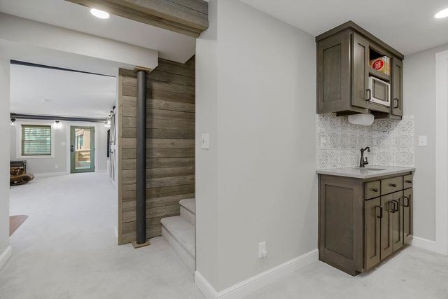 403 Navajo Lane, Lake Quivira, KS 66217