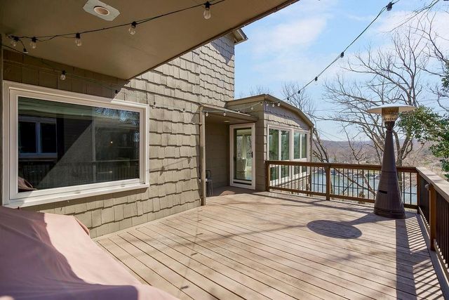 403 Navajo Lane, Lake Quivira, KS 66217