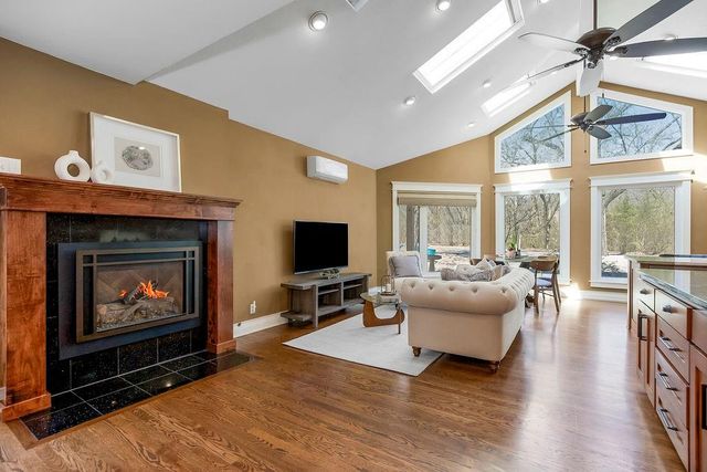 403 Navajo Lane, Lake Quivira, KS 66217