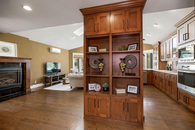 403 Navajo Lane, Lake Quivira, KS 66217