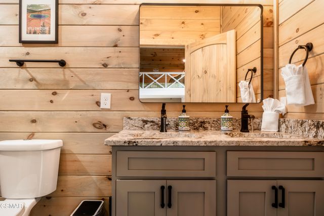 4249 Wolf Hollow Way, Sevierville, TN 37862