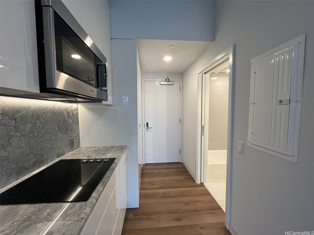 987 Queen Street 721, Honolulu, HI 96814