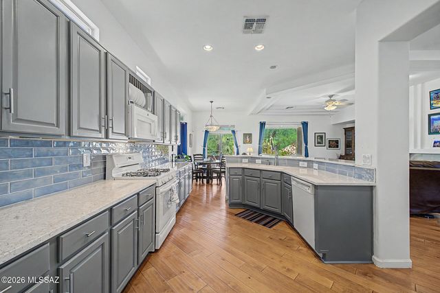 5066 W Spoonplant Court, Marana, AZ 85658
