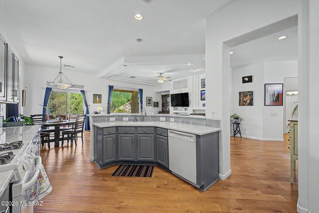 5066 W Spoonplant Court, Marana, AZ 85658