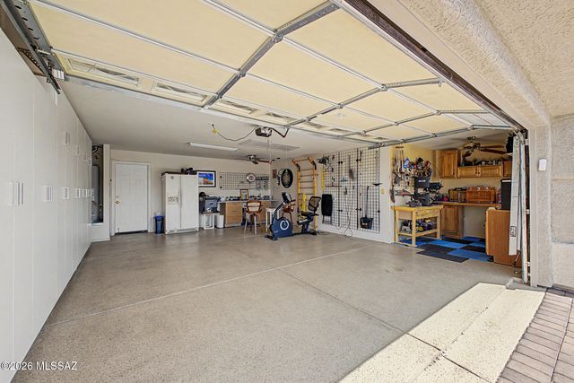 5066 W Spoonplant Court, Marana, AZ 85658