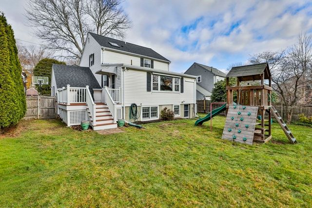 10 Converse St, Wakefield, MA 01880