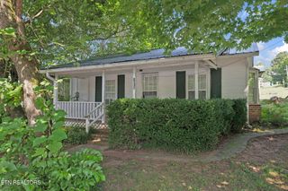 1013 Bell Ave, Lenoir City, TN 37771