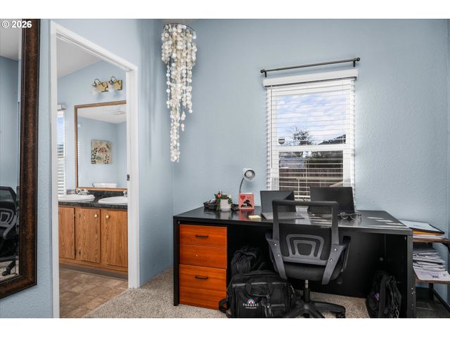 1384 DAVID Ave, Eugene, OR 97404