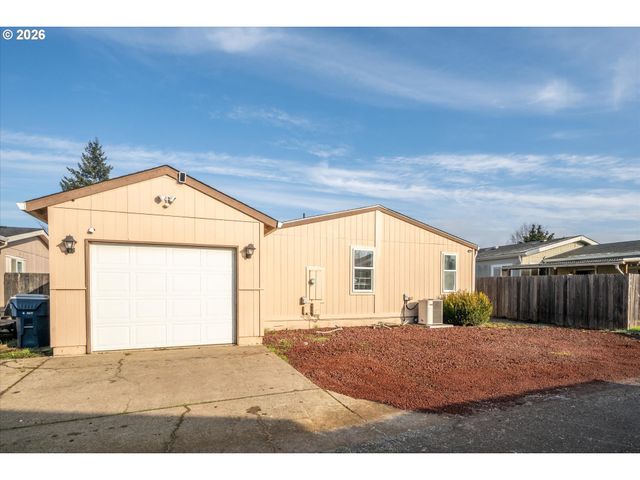 1384 DAVID Ave, Eugene, OR 97404