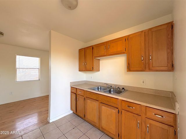 425 N 18th Drive Apt 3, Phoenix, AZ 85007