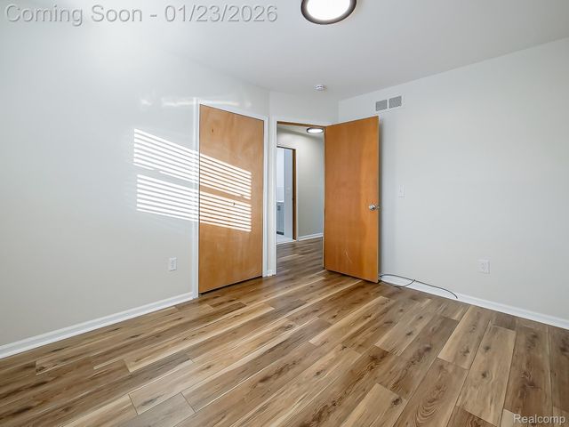 32105 Knapp Avenue, Warren, MI 48093