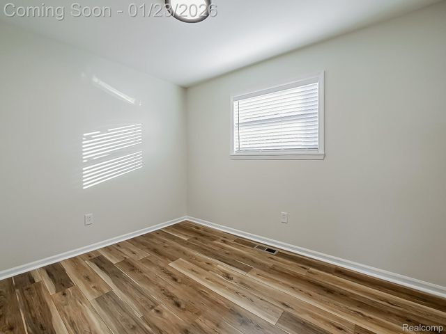 32105 Knapp Avenue, Warren, MI 48093