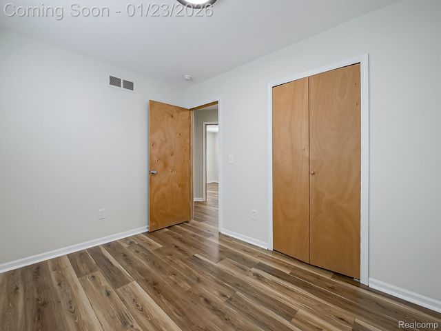 32105 Knapp Avenue, Warren, MI 48093