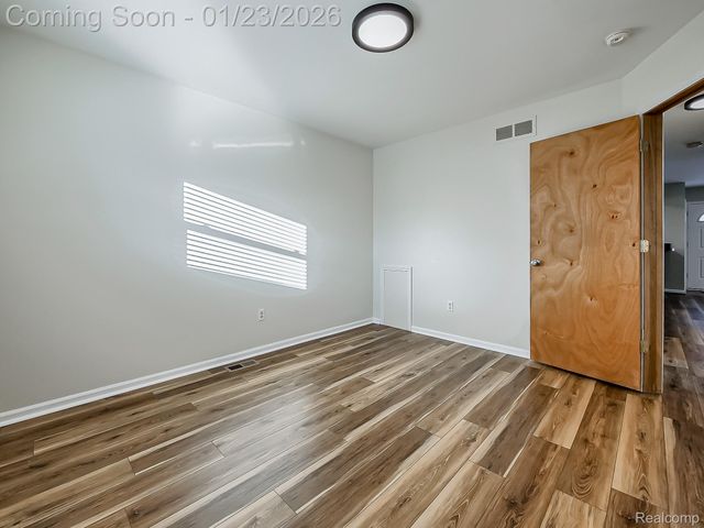 32105 Knapp Avenue, Warren, MI 48093