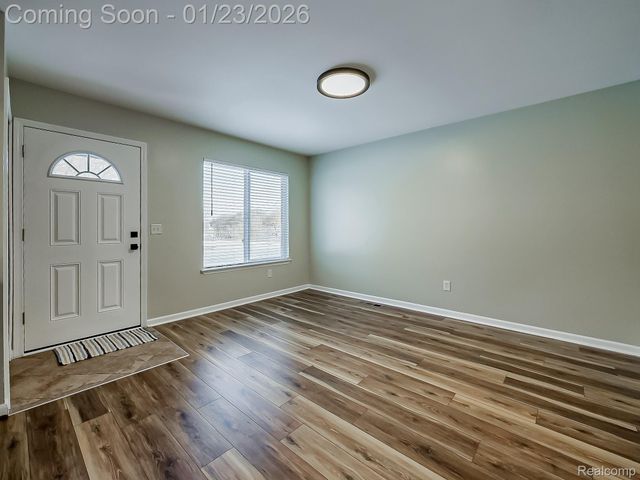 32105 Knapp Avenue, Warren, MI 48093