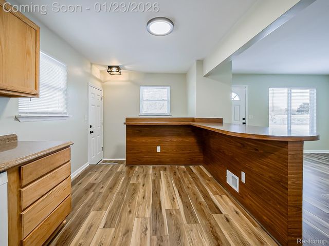 32105 Knapp Avenue, Warren, MI 48093