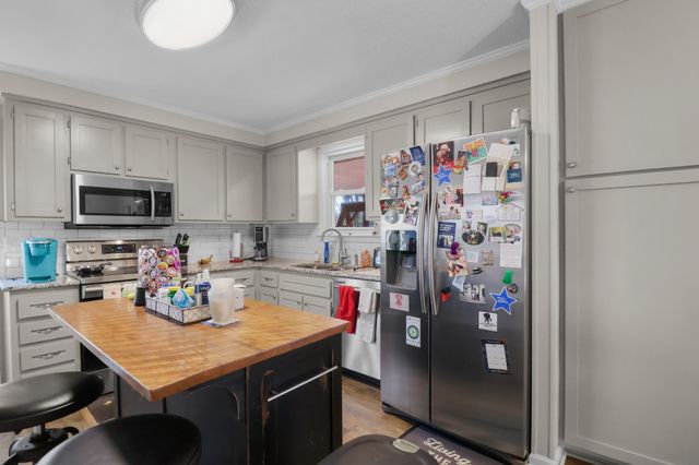 1802 Warren Dr, Clarksville, TN 37040