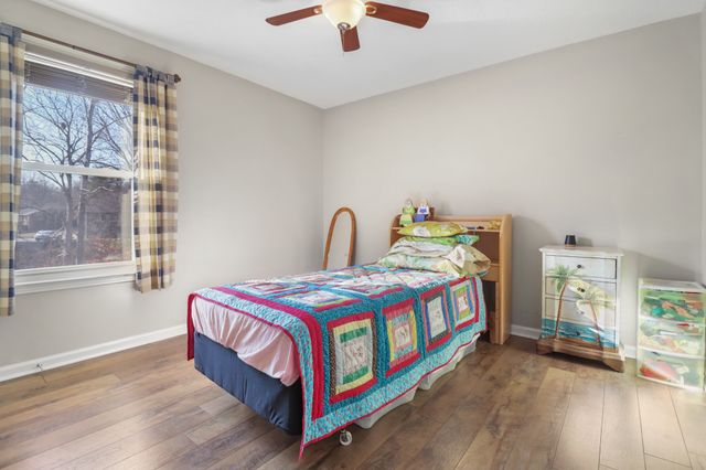 1802 Warren Dr, Clarksville, TN 37040