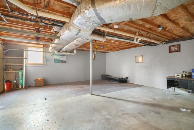 1802 Warren Dr, Clarksville, TN 37040