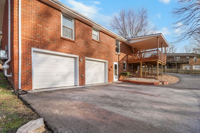 1802 Warren Dr, Clarksville, TN 37040