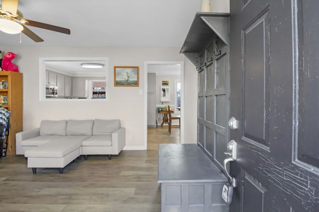 1802 Warren Dr, Clarksville, TN 37040