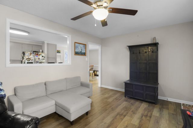 1802 Warren Dr, Clarksville, TN 37040