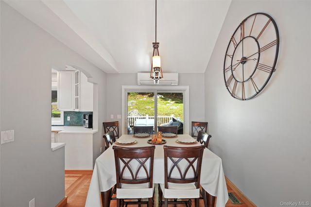 17 Glenna Drive, Carmel, NY 10512